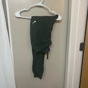 Green nike joggers men’s small